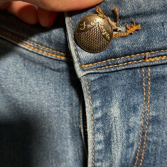 Free People- Skinny Jeans, Size 28 - Picture 3 of 6